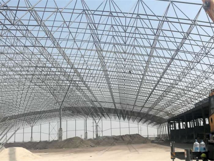 万宁钢厂料仓网架工程